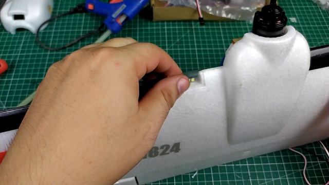 Sonicmodell Binary 1200mm Сборка и установка навигационных огней.