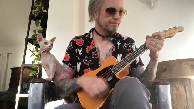 John 5 Improvises on His Fullerton Telecaster Ukulele | Fullerton Uke Sessions | Fender смотреть онлайн