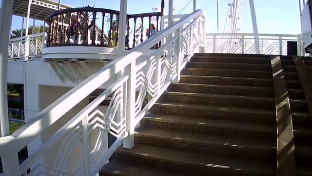 По Тюмени из зареки на "Мост влюбленных"-Петр Малюгин смотреть онлайн