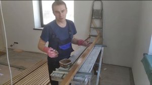 монтаж деревянных реек на стену и потолок