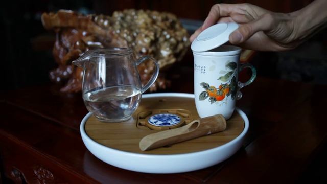 Заваривание Чая в Фарфоровой Кружке, Клуб Чайной Культуры "Железный Феникс" смотреть онлайн