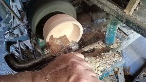 Точеная солонка из черемухи.