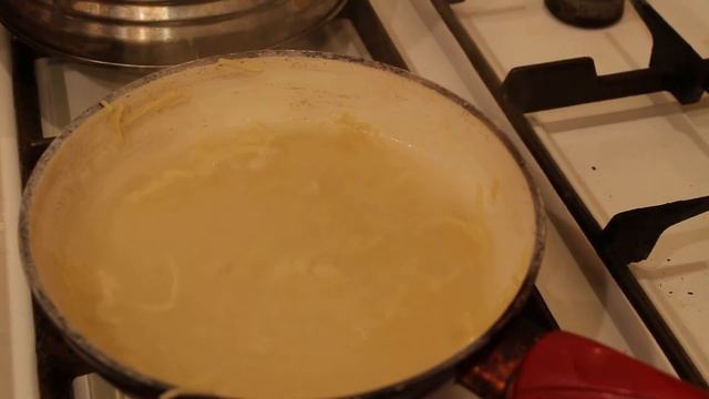 Как очистить сковородку? Легко и быстро! смотреть онлайн