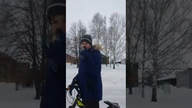 Обычные пол дня в зимний деревне смотреть онлайн
