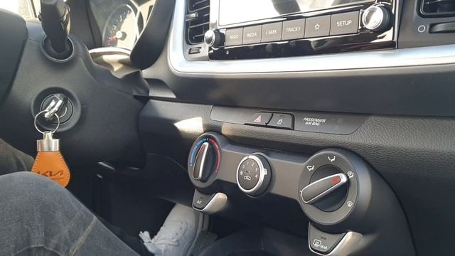 Kia Stonic in-depth review - better than a Dacia Sandero Stepway? смотреть онлайн