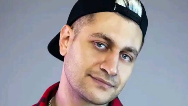 Дава устроил грязные танцы с длинноногой брюнеткой смотреть онлайн
