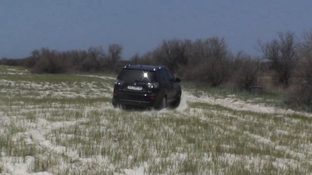 Outlander XL in sand смотреть онлайн