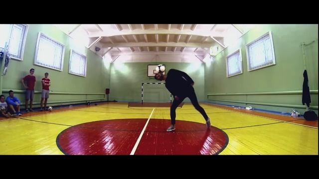 Футбольный фристайл | Судейское выступление BenGau смотреть онлайн