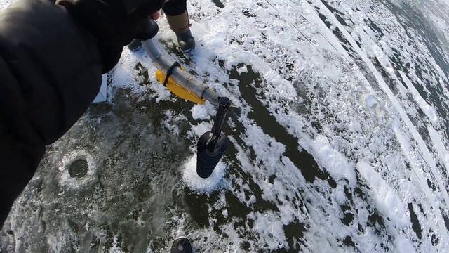 Самый Самый ПЕРВЫЙ ЛЕД! Адская рыбалка! смотреть онлайн