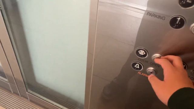 ?EPIC MOTOR!? Mitsubishi Hydraulic Bridge Elevator | South Coast Plaza | Costa Mesa, CA смотреть онлайн