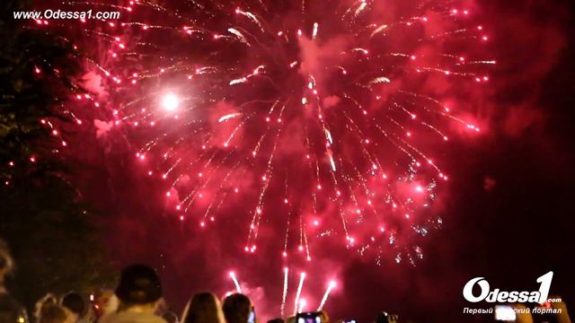 Odessa1.com - Фестиваль фейерверков под дождем смотреть онлайн