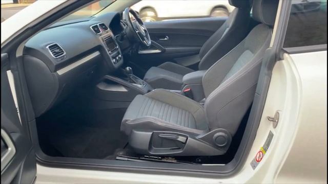 Volkswagen Scirocco 1.4 TSI DSG Euro 5 3dr смотреть онлайн