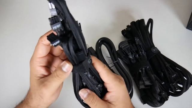 Fuente de energía para minería EVGA SuperNOVA1300G+ 80Plus Gold смотреть онлайн