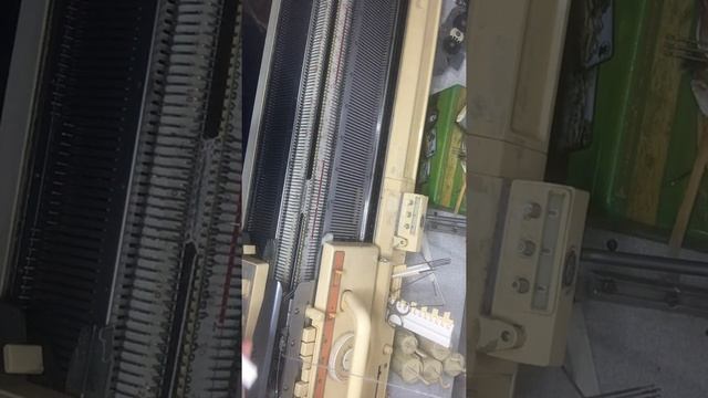 Вязание пледа. Детский плед с зайцем на вязальной машине. ЧАСТЬ 4 смотреть онлайн