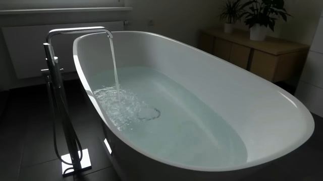 Bath Filling Sound Effect ASMR - Badewanne Einlassen Geräusch - Badewanne Füllen наполнения ванны