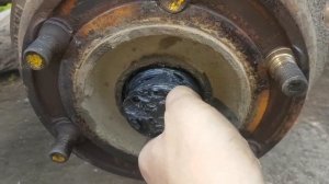 Ниссан Дизель ремонт ступицы ( 1 часть)