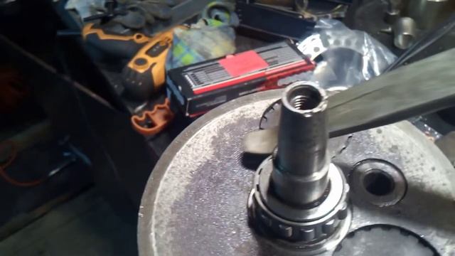 Как снять подшипник с коленвала ИЖ Планета. смотреть онлайн