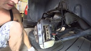 Замена задних тормозных колодок, Фольксваген Туарег