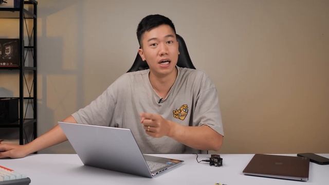 Kẻ soán ngồi MacBook - Hiệu năng trên PIN ngon - ASUS Zenbook 14 OLED смотреть онлайн