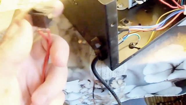 Мелкая но очень мне необходимая доработка паяльной станции,на которой сэкономил производитель. смотреть онлайн