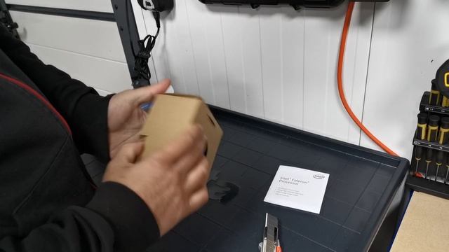 Unboxing Intel Celeron 4930 смотреть онлайн