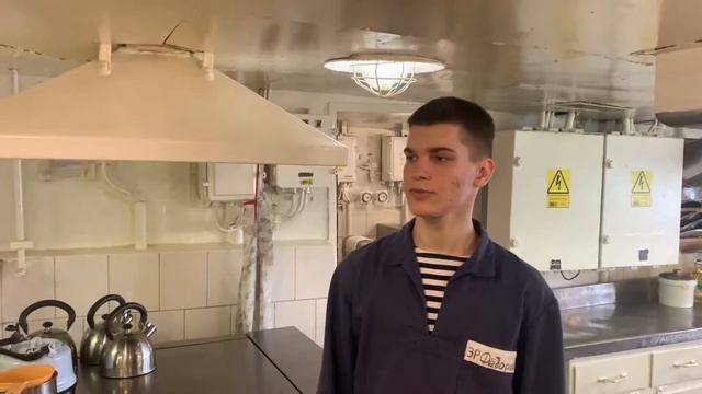 Экскурсия по судну «Профессор Хлюстин» смотреть онлайн
