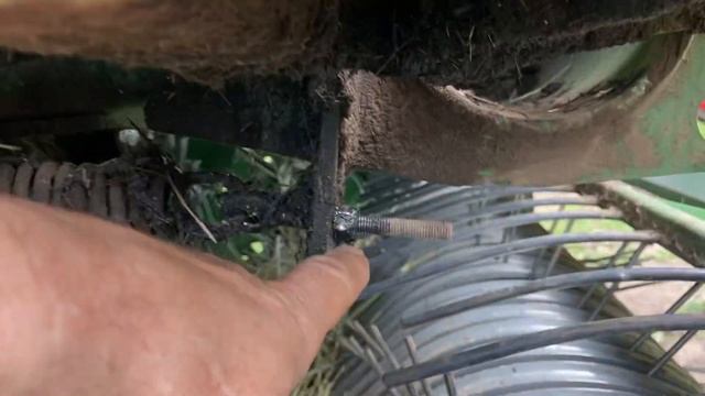 Как износились цепи за 250 рулонов на прессе Кроне смотреть онлайн