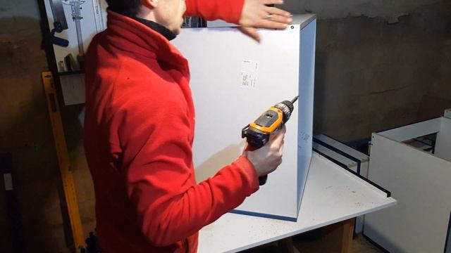 СБОРКА МОДУЛЯ низа КУХНИ и её комплектация. КУХНЯ СВОИМИ РУКАМИ (часть1). смотреть онлайн