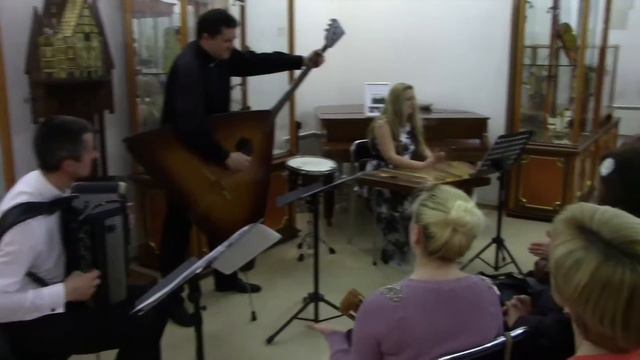 ТРИО ГРОТЕСК. МУЗЫКАЛЬНЫЙ КАЛЕЙДОСКОП смотреть онлайн