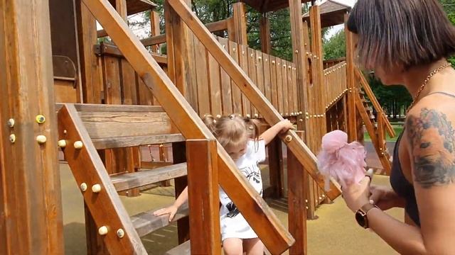 VLOG 10.07.2023г Мой завтрак/ Парк Победы/ Прогулка с крестницей Машей/ Блины/ Заказ с WB для цвето смотреть онлайн