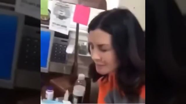 Огромный гнойный прыщ на голове который выстрелил смотреть онлайн