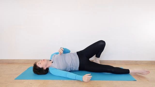 Позвоночник . Тазобедренные суставы и поясница . Урок 2 смотреть онлайн