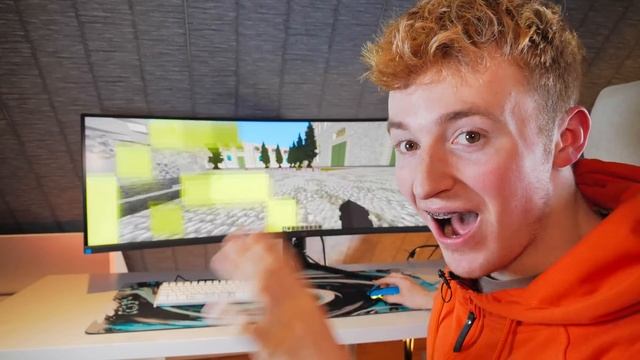 Minecraft On The WIDEST Gaming Monitor! смотреть онлайн