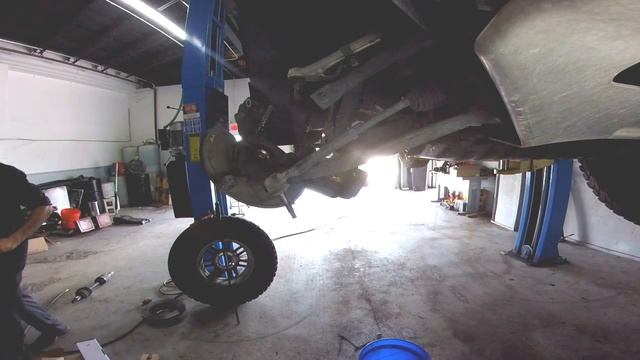 hummer h3 front axle replacment смотреть онлайн