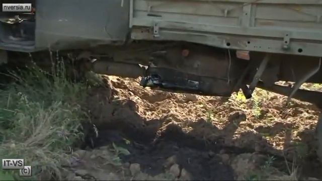На трассе иномарка врезалась в ГАЗель и сгорела дотла смотреть онлайн