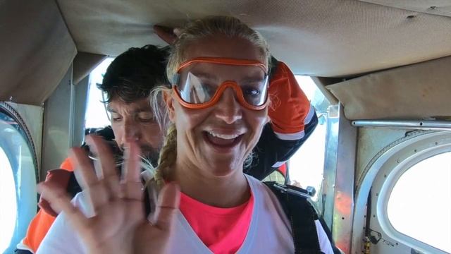 Skydiving all'Argentario | The Travel Jam смотреть онлайн