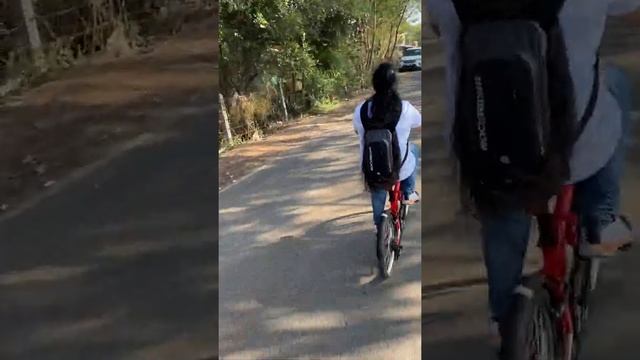 Shikha my beautiful wife riding btwin tilt 120 folding bike from Decathlon смотреть онлайн