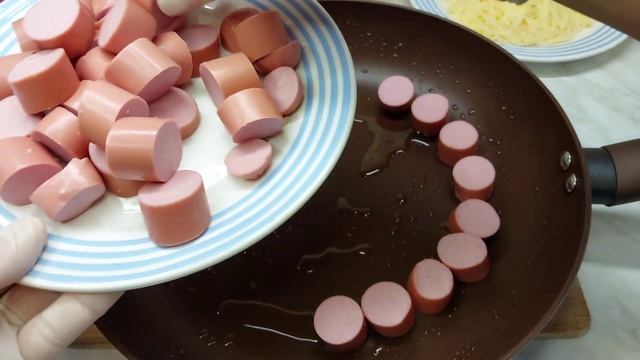 Ленивая Пицца с сосисками на кефире (на сковороде) смотреть онлайн