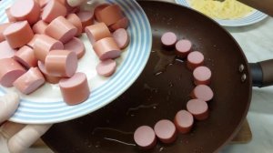 Ленивая Пицца с сосисками на кефире (на сковороде)