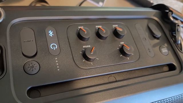 Trailer: JBL Party Box on the go with microphone смотреть онлайн