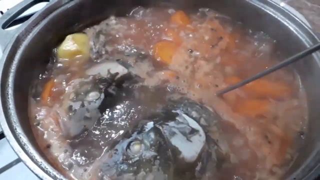 Уха по-домашнему ,вкусно и проста. смотреть онлайн