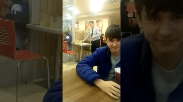 Тяжелая работа охранника в бургеркинге смотреть онлайн