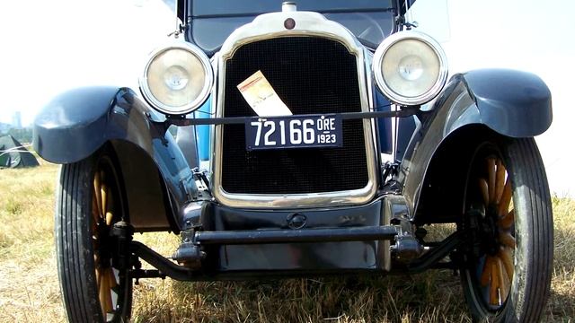 Willys-Knight смотреть онлайн