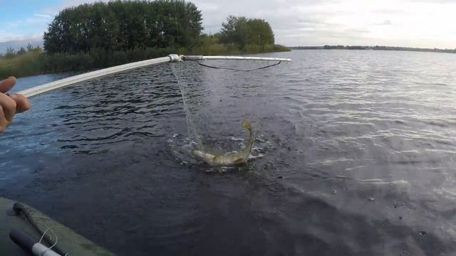 Ловим щуку на Воронежском водохранилище! Октябрь 2018 смотреть онлайн