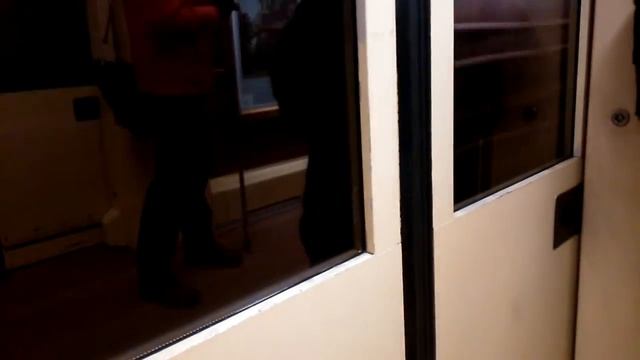 Поездка на Электропоезде "Акварель" по перегону Волоколамская - Мякинино + Мякининский метромост смотреть онлайн