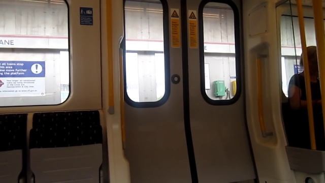London Underground Hammersmith & City Line (21306, S7 Stock): Goldhawk Road - Westbourne Park