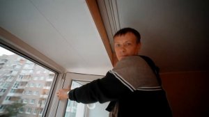 Выпадание створки окна