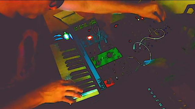 "Finding Her Way" LIVE Moog Semi Modular performance. Monday Mornin' Moogin' #22 смотреть онлайн