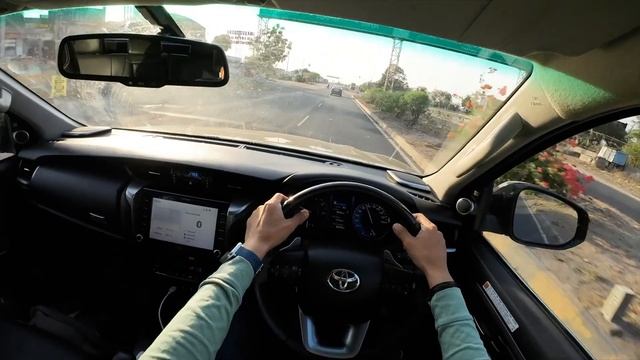 Toyota Fortuner 2000KM Drive Review l Pros and Cons l Aayush ssm смотреть онлайн