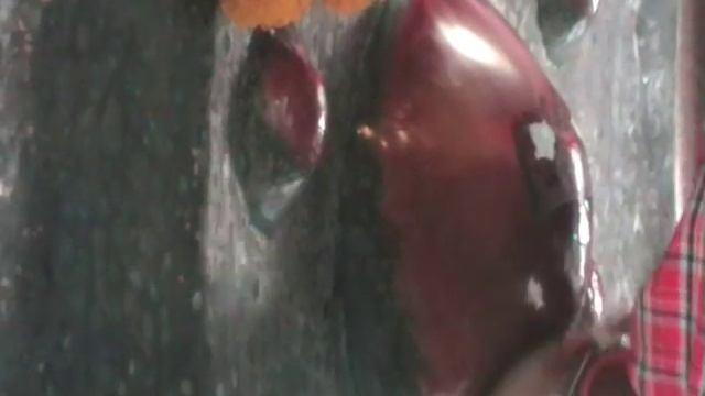 Звук гонга в вате Пхра Махатхат в Након Си Тхаммарате смотреть онлайн